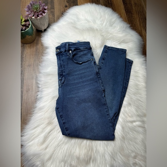 Good American
Good Waist Cropped Skinny Jeans in Blue798 - Picture 3 of 6